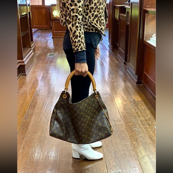 Louis Vuitton Artsy MM - Picture 8 of 10